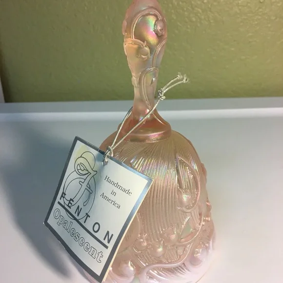 SOLD Beautiful Retro Fenton Pink Opalescent Glass Dinner Bell - Picture 1 of 12